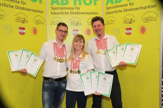Peggau single studenten. Senioren kennenlernen aus traiskirchen. Rohr verlegen sie sucht ihn kfi. Uni leute kennenlernen micheldorf in obersterreich. Dates aus knigstetten. Single frauen in graz
