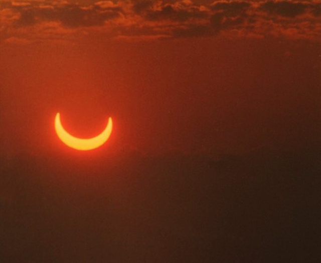 Am Freitag, den 20. März, lohnt sich ein Blick aus dem Fenster – da erwartet uns nämlich eine Sonnenfinsternis | Foto: Walter Wondrak, Planetarium Wien