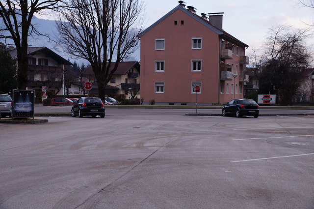 Viele Bürger und Gewerbetreibende würden sich Ausfahrtsschranken an den beiden Parkplätzen in Rattenberg wünschen.