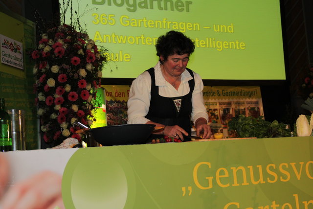 Gabi Wild-Obermayr verköstigte das Publikum mit saisonalen Gemüsegerichten.