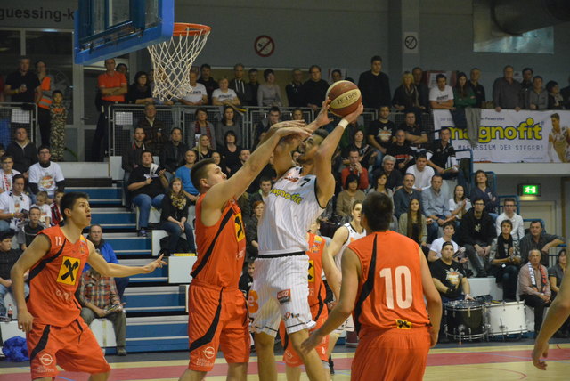 Die Knights wollen zuhause gegen Graz gewinnen und die Tabellenführung halten.