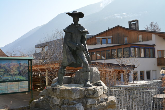 Josef Marberger-Denkmal in Silz | Foto: Foto: Schiefer
