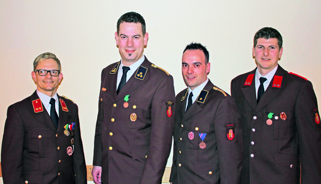 Neues Kommando: Thomas Schönberger (Kommandant), Thomas Leitner (Schriftführer), Manuel Schinkinger (Schriftführer) und Stefan Rauscher (Kommandant-Stellvertreter). | Foto: Foto: privat