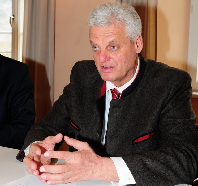Bgm. Rudolf Häusler: "Kematen soll auch auf dem Gebiet der Betreuung von älteren Menschen zu einer Vorzeigegemeinde werden!"