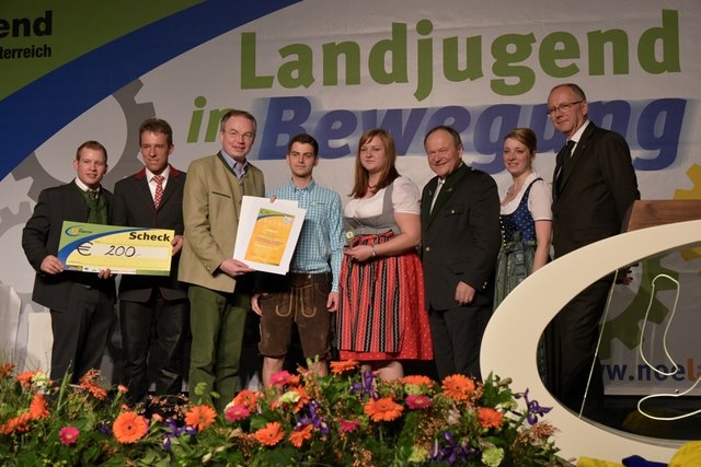 Frankenfels: Landesobmann Harald Hochedlinger, Landeskammerrat und Obmann des Maschinenrings Johann Bösendorfer (Maschinenring Niederösterreich-Wien), Landesrat Dr. Stephan Pernkopf, Thomas Hager, Julia Dorrer, Präsident Ök.-Rat, Abg. NR Ing. Hermann Schultes, ehem. Landesleiterin Verena Hainzl, Christian Kreuzer (NÖ Versicherung) | Foto: privat