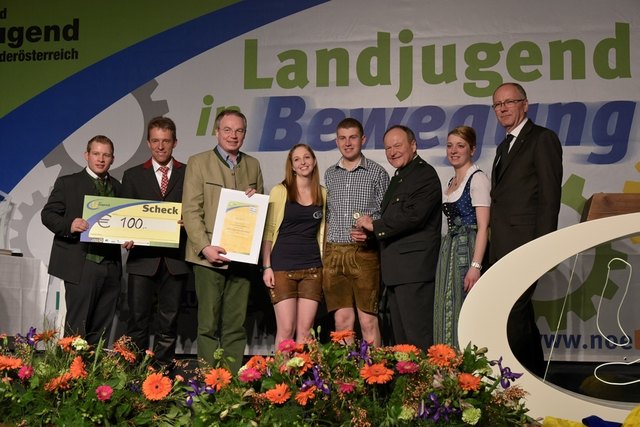 Kirchberg: Landesobmann Harald Hochedlinger, Landeskammerrat und Obmann des Maschinenrings Johann Bösendorfer (Maschinenring Niederösterreich-Wien), Landesrat Dr. Stephan Pernkopf, Julia Kollermann, Martin Pfeiffer, Präsident Ök.-Rat, Abg. NR Ing. Hermann Schultes, ehem. Landesleiterin Verena Hainzl, Christian Kreuzer (NÖ Versicherung) | Foto: privat