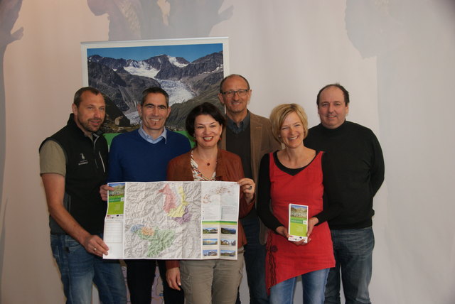 Neuer Infopass: Ernst Partl, Hans Peter Gunsch, Waltraud Handle, Anton Mattle, Ulrike Totschnig und Helmut Pöll (v. l.).