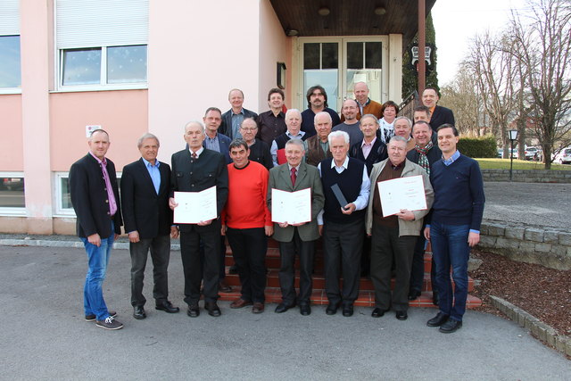 LAbg. Wolfgang Dolesch, Walter Neuhold und Martin Lebenbauer ehrten langjährige „vida-Mitglieder“.