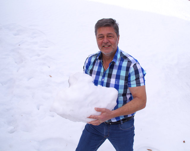 Kälteresistent: Mit dem Krispler Schnee ist Bgm. Andreas Ploner heuer ziemlich zufrieden.