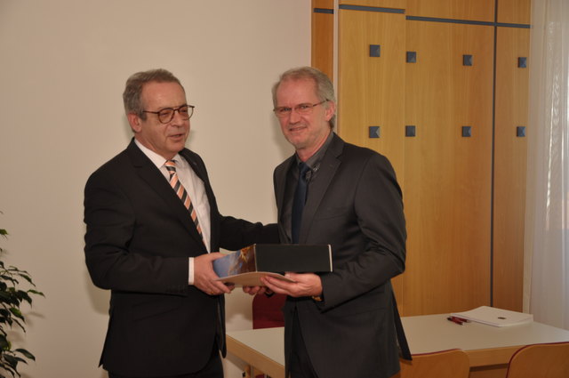 Dank an Alt-Bgm. Karl Prohaska. | Foto: Foto: Mikscha
