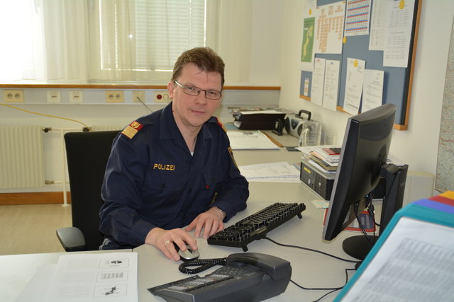 Obstlt. Helmut Marban weist darauf hin, dass Tipps aus der Bevölkerung kostenlos und auch anonym möglich sind.