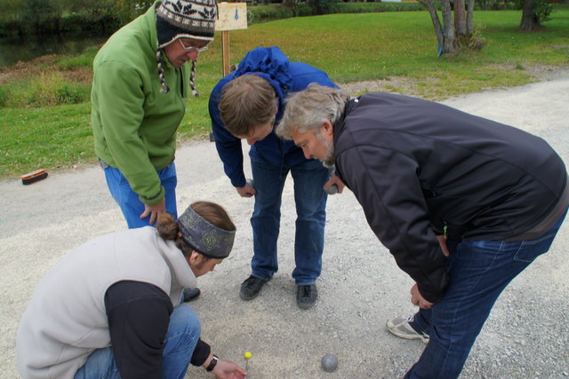Ab sofort fliegen jeden Montag ab 17 Uhr auf der Kranzling wieder die Boule- Kugeln. Einsteiger sind herzlich willkommen.