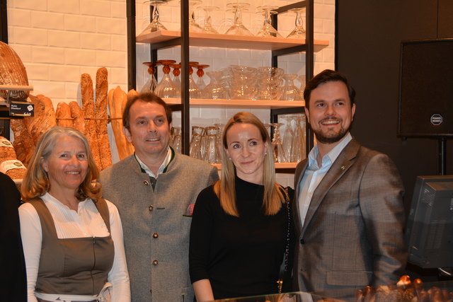 Anton und Toni Haubenberger mit ihren besseren Hälften Dorothea bzw. Katrin.