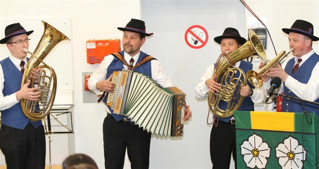 Die Musikgruppe LAWOAZGA
