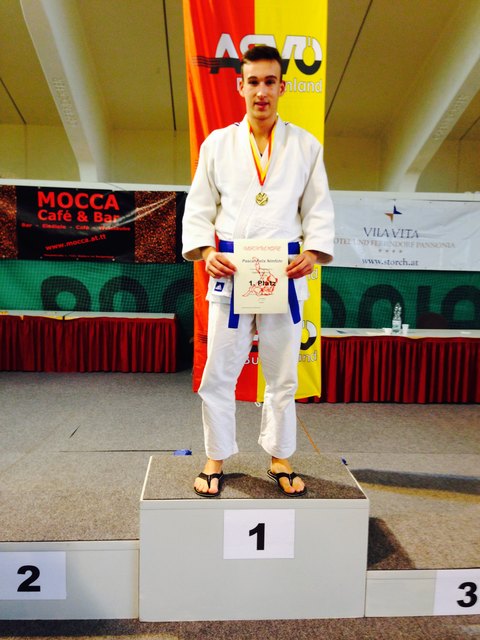 Pascal-Felix Nimführ (75 kg), Sieger der Junioren-Klasse +81kg bei der Offenen Burgenländischen Jiu Jitsu Fighting-Landesmeisterschaft 2015.