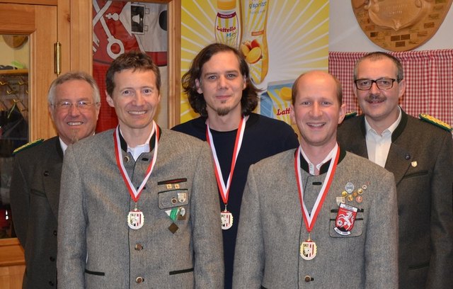 v.l. Franz Maurer (Wettkampfleiter), Harald Schimböck, Claus Hofer, Martin Spindlberger (MF), Friedrich Froschauer (Bez. Schützenmeister)