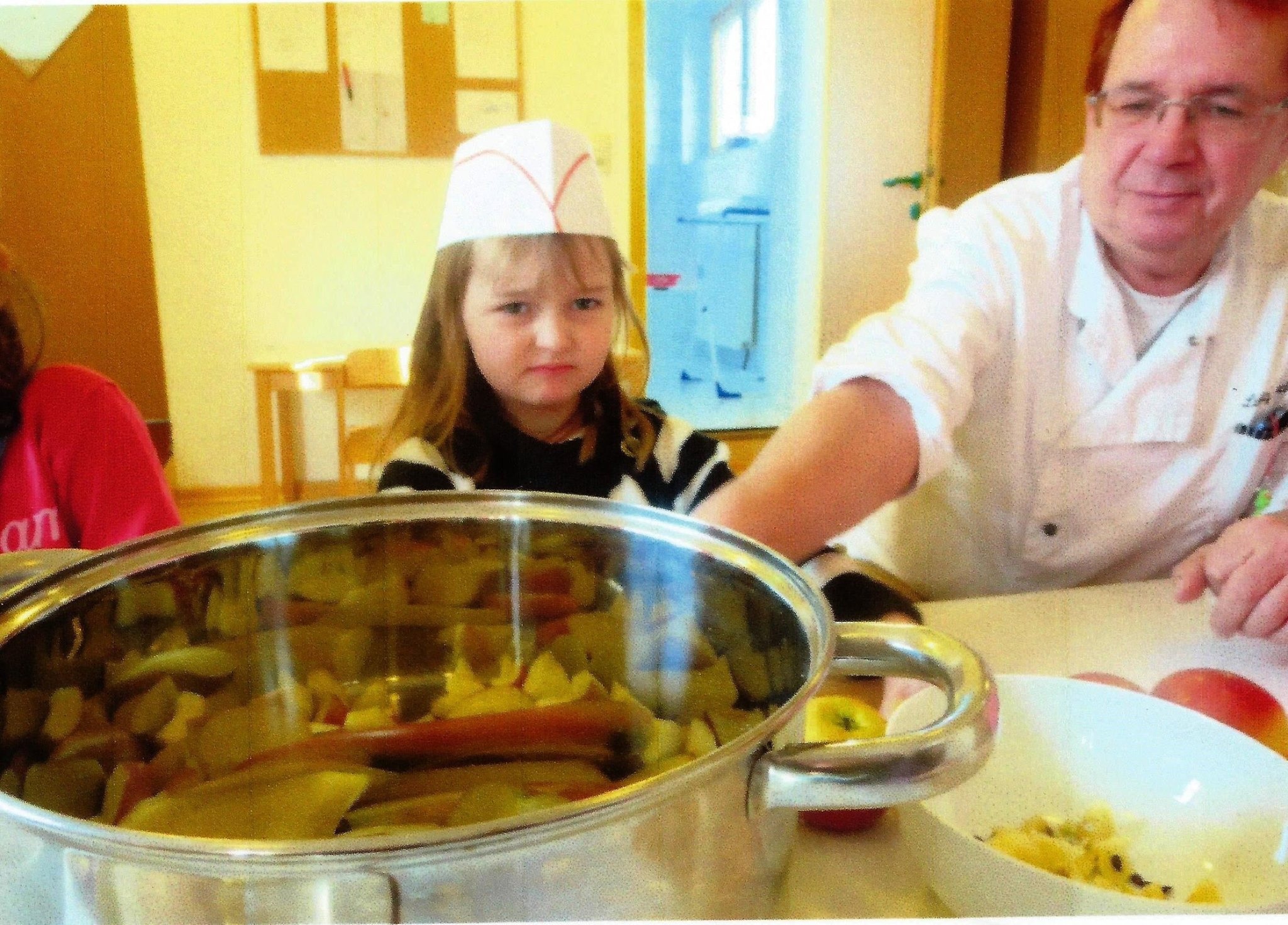 Kochen mit den Kindern im Kindergarten Braunau/Laab - Braunau