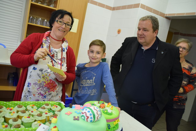 Organisatorin Ursula Weiker, Philip Török und Vize Horst Scheed. | Foto: Zeiler