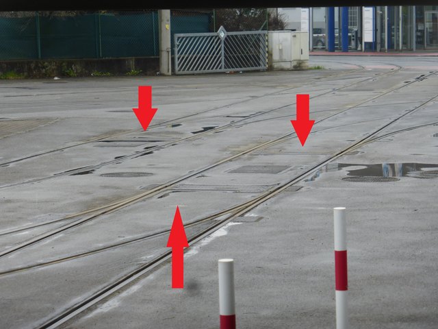 Einige der permanent beheizten Straßenbahnweichen in der Remise 3