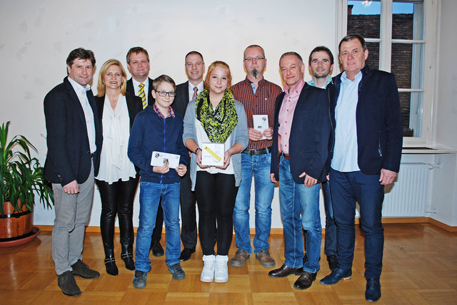 Der Sieger Joachim Schuster (vorne) mit Christian Vallant und Helmut Kirisits (links)