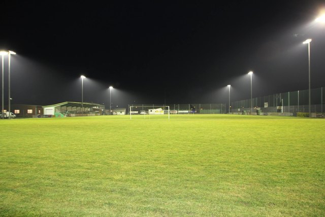 Die neue Flutlichtanlage am Sportplatz der ASKÖ Schwertberg.