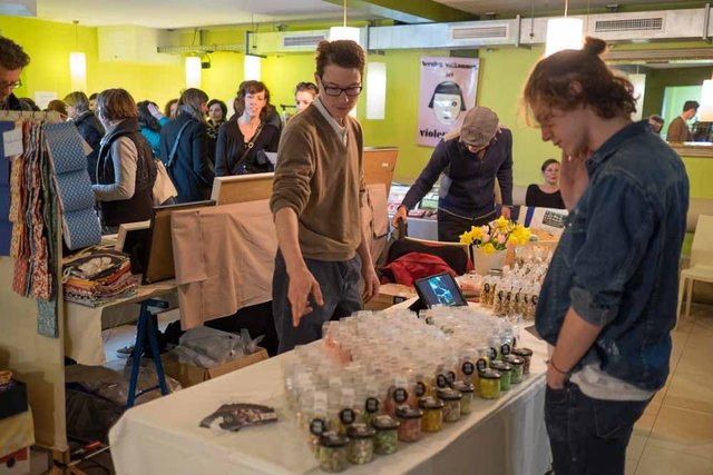 Zuckerl ganz ohne künstliche Farbstoffe gab es beim Stand von NOBNOBs.