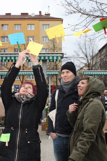 Ideensammlung für die StuwertMit!-Initiative am Vorgartenmarkt. | Foto: gb 2