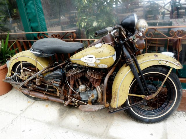 eine alte Harley, gesehen in Griechenland