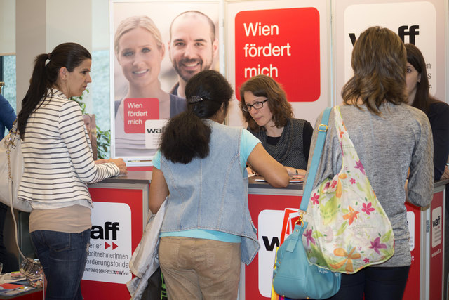 Eine Woche lang kann man sich über Aus- und Weiterbildung im Bezirk informieren. | Foto: Poppinger