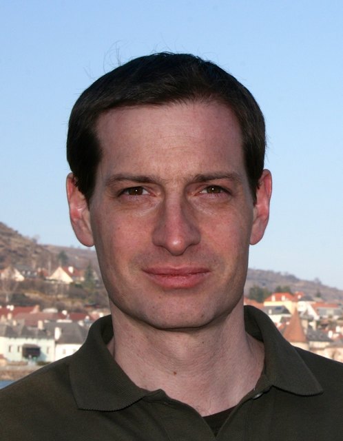OA Dr. Tobias Steirer beantwortet Ihre Fragen beim Treffpunkt Gesundheit.
