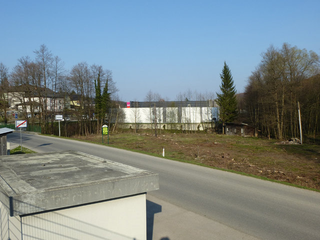 An der Einfahrt der Dürrwienstraße hinter dem hiesigen Penny Markt könnte eine ÖAMTC-Servicestelle entstehen.