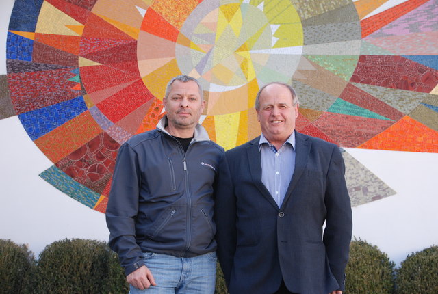 Bürgermeister Helmut Fellinger (re) und Vizebürgermeister Franz Mathä wollen ein blühendes Markgrafneusiedl.