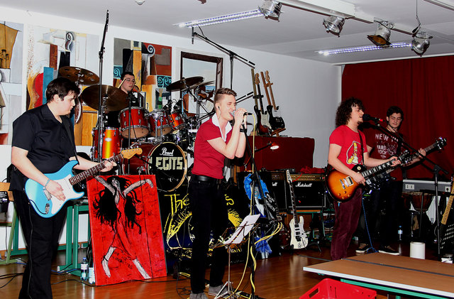 "The Legits" rockte den Musiksaal des Gymnasiums Schärding mit Songs ihrer ersten CD "Human Machines"
