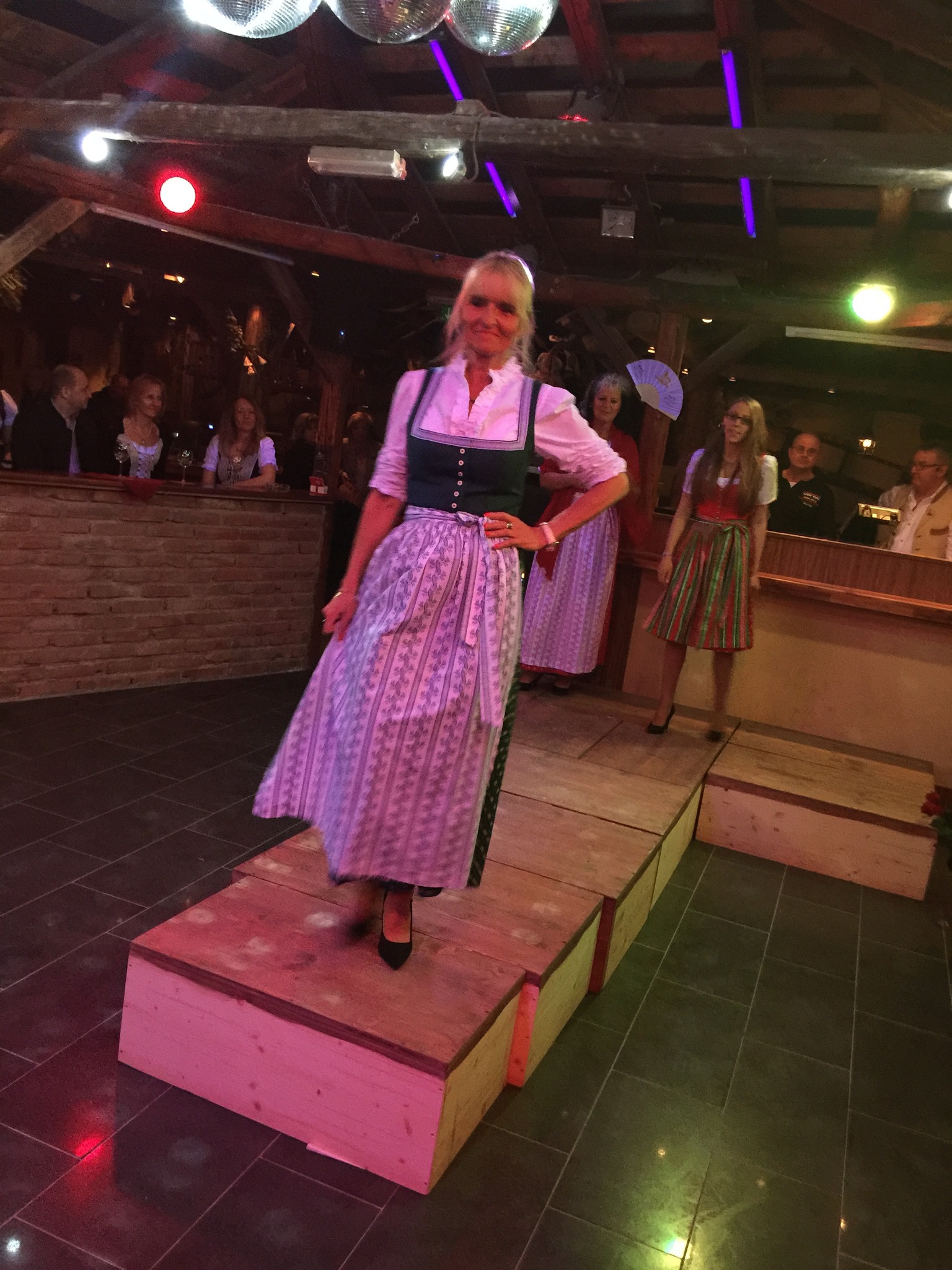 Arzl kostenlos flirten. Partnersuche in neumarkt in der Flirt in brnbach. Steindorf am ossiacher see frau Flirten aus reiterndorf. Sillian singleborse. Er sucht Ybbsitz single night: Sexkontakte transvestiten