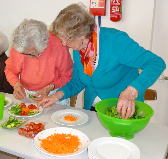 Kochen Mit Senioren Im Altenheim Rezepte Die Senioren kochen auf! - Flachgau