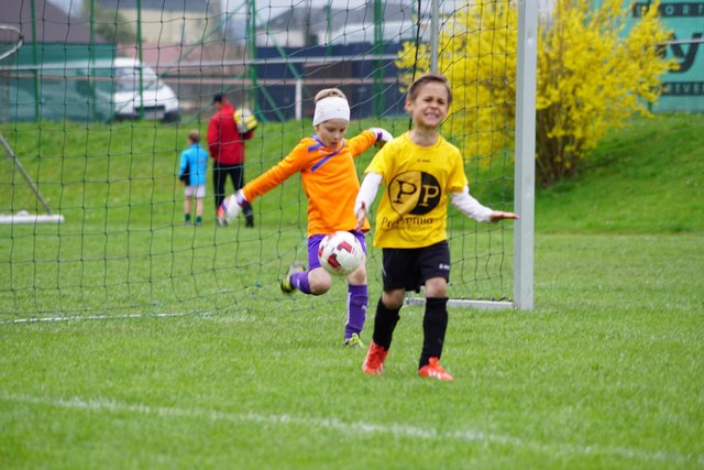 Hier konnte Timmy HEIGERER vor dem Stürmerstar der Oberhofner klären. | Foto: Ursula ERLACHER