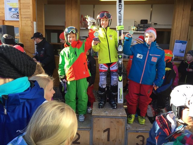 Bildmitte: 1.Platz:Maximilien Winkler aus Fiss