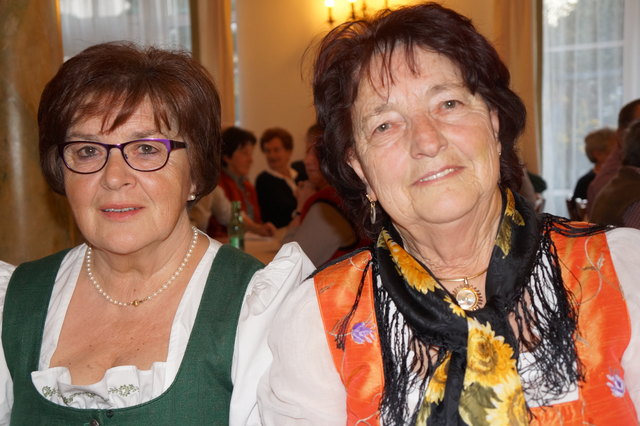 Inge Redhamer und Gerti Benninger aus Ort.