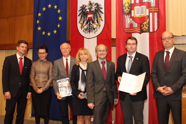 a. Univ.-Prof. Dr. Neuweg (JKU), MinR OStR Mag. Kiss (BMBF), Mag. Söberl (HAK), 
Mag. Maier (HAK), HR Mag. Hora (JKU), Direktor MMag. Wiesinger (HAK), LSI Mag. Huber (LSR OÖ) | Foto: JKU Linz