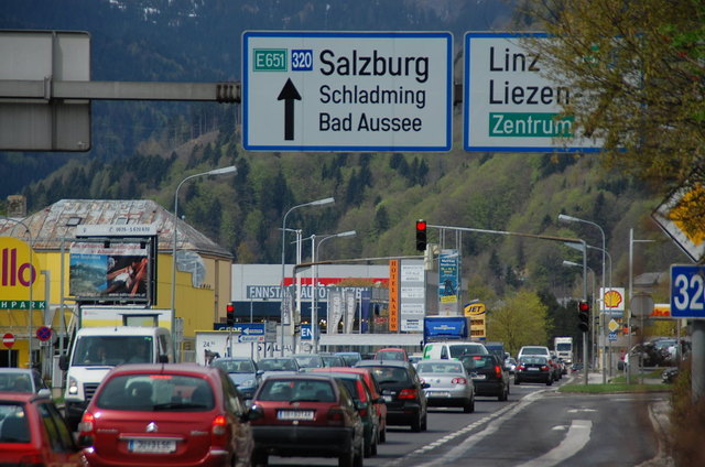 Damit dem Ennstal zur "touristischen Stoßzeit" verkehrstechnisch nicht "die Luft ausgeht": das LKW-Wochenend-Fahrverbot.