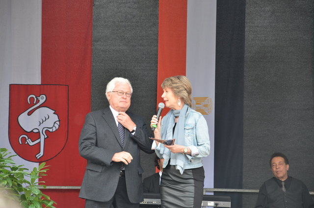 Kurator der Ausstellung Wilfried Seipel.