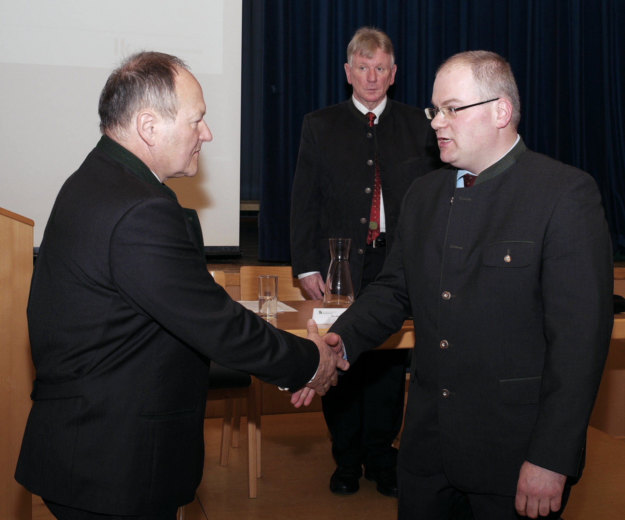 Thomas Handler Thomas Handler ist neuer Nr. 1 der Bezirksbauernkammer - Neunkirchen