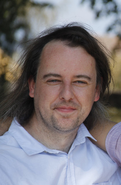 Wilhelm Kuehs spielt in seinem Buch "Der letzte Rock hat keine Taschen" mit den politischen Abgründen | Foto: KK