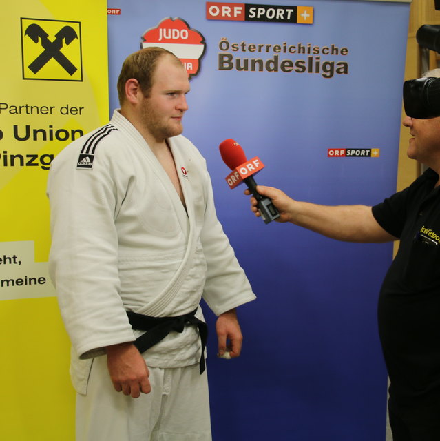 Daniel Allersdorfer vom UJZ Waldviertel beim Interview.