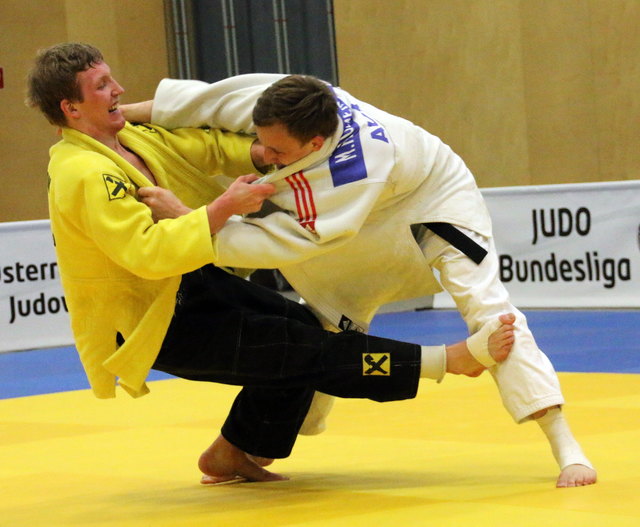 TIEFGRABER Andreas (JU) gegen HUEMER Mathias (UJZ)