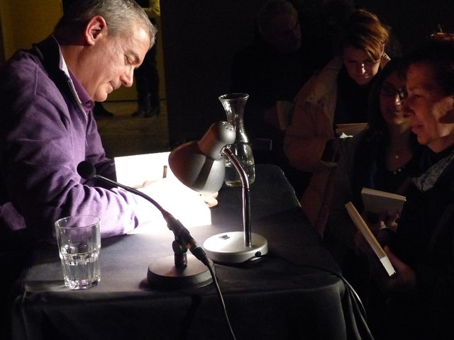 Ilija Trojanow liest aus seinem Essay "Der überflüssige Mensch" | Foto: Cinema Paradiso