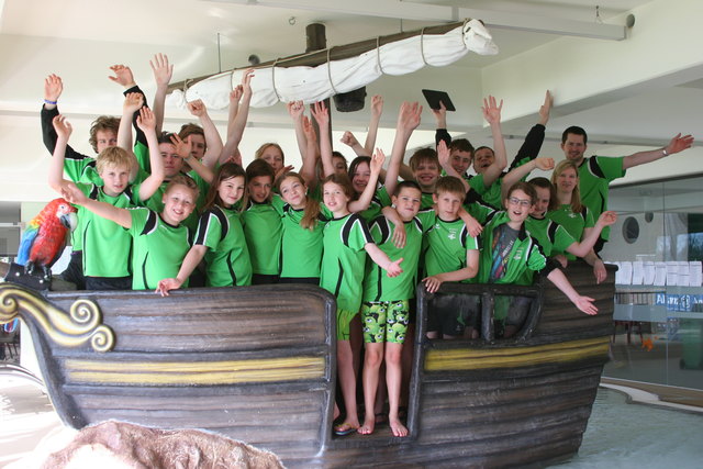 Die Steyrer Schwimmer und Trainer in Braunau