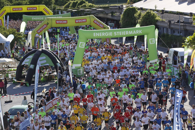 Auch ein Regionauten-Team läuft 2015 beim WOCHE E-Buinessmarathon. | Foto: Victory