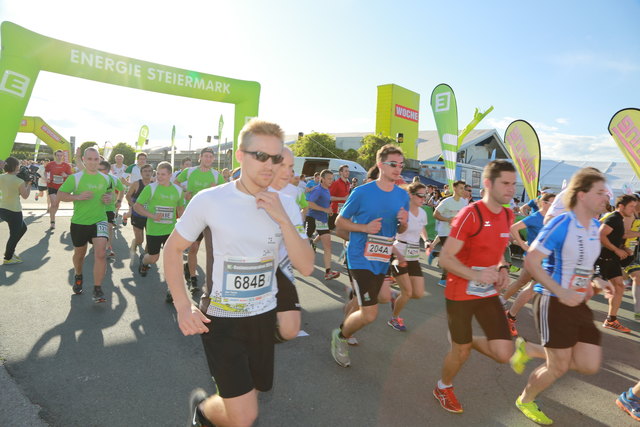 Für die Anmeldung ist es (fast) nie zu spät. So sind Nachnennungen noch bis kurz vor dem Startschuss direkt am Eventgelände möglich. | Foto: WOCHE
