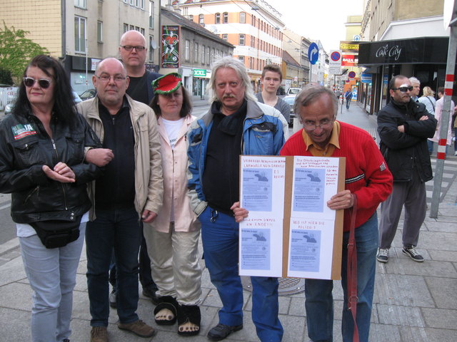 So sehen schlaflose Anrainer aus: Gabriele, Reinhard, Reinhard, Olivera, Norbert und Walter (v.l.n.r.) wollen endlich wieder in Ruhe schlafen können.